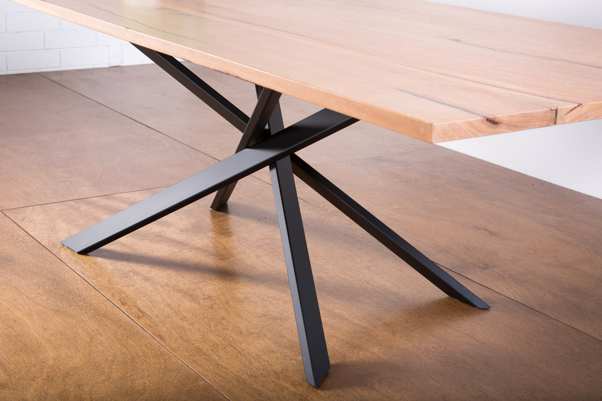 Lecco Dining Table