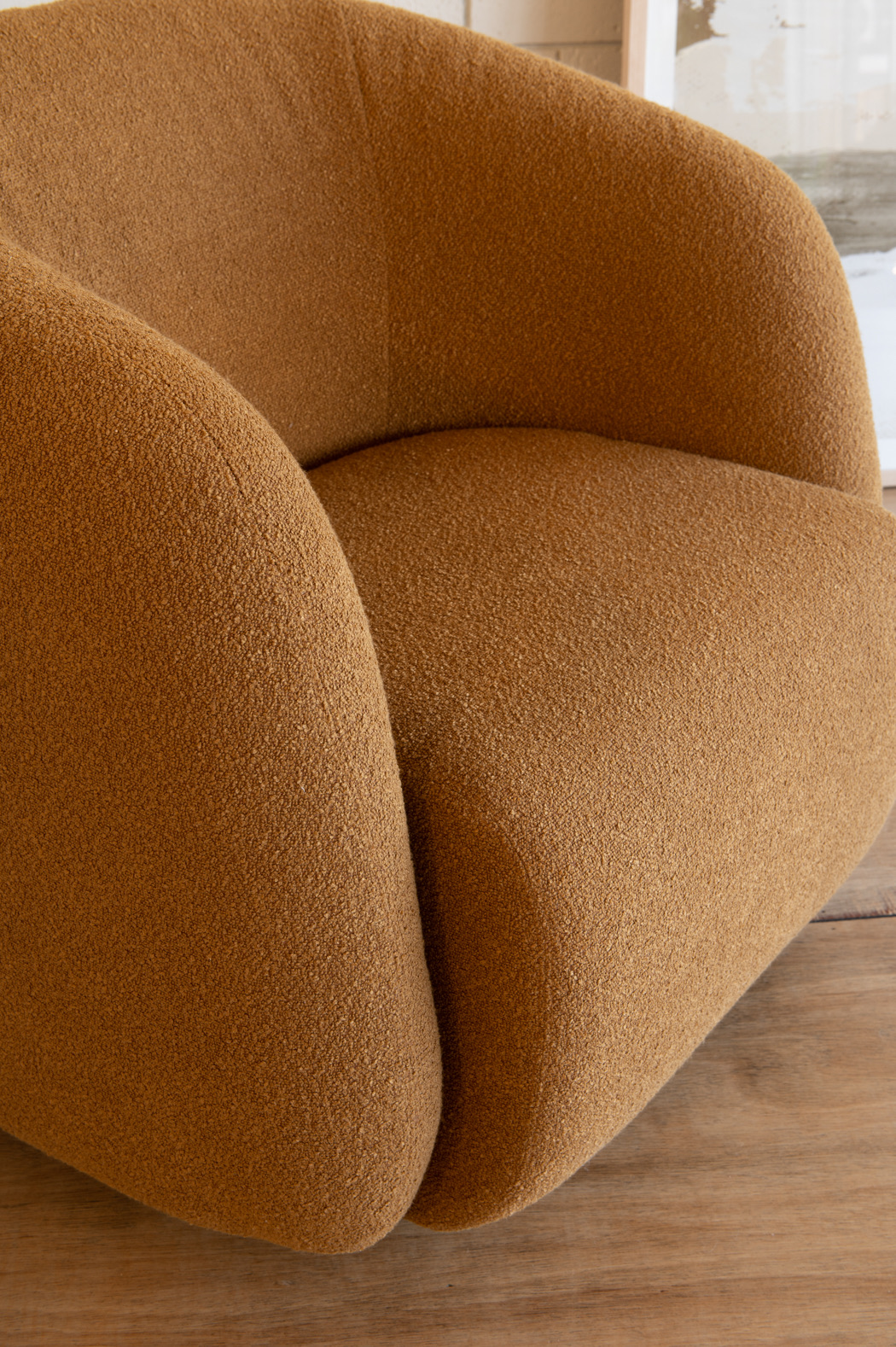 Ruben Swivel Chair