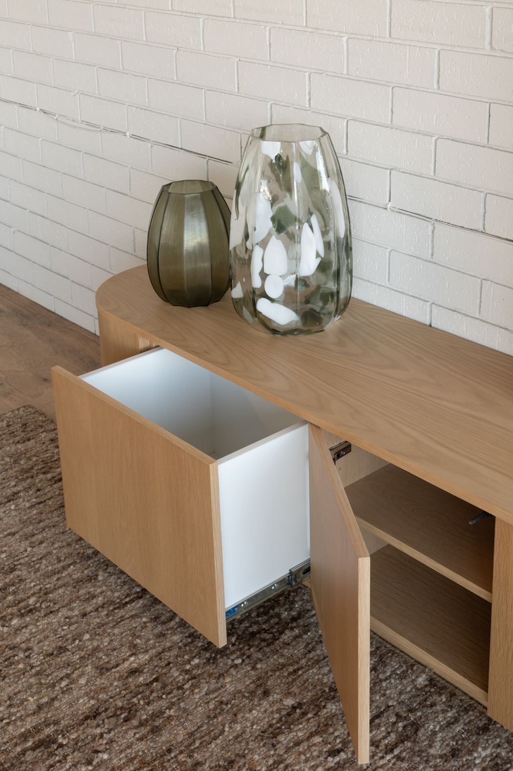 Hague Lowline TV unit