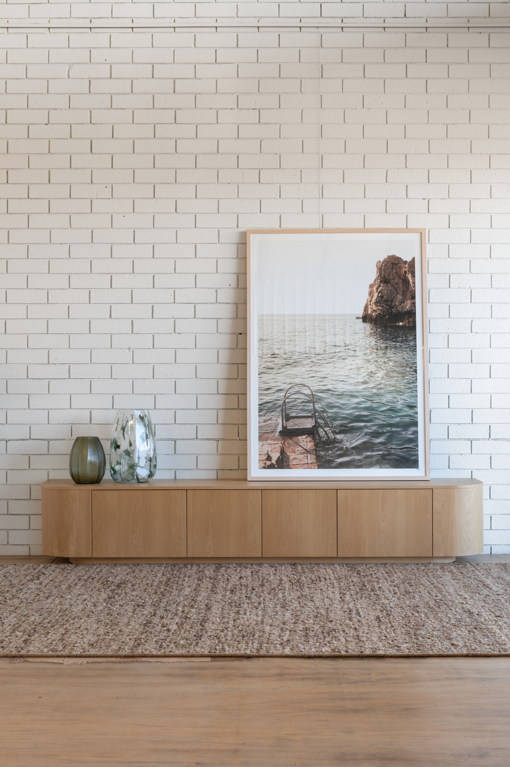 Hague Lowline TV unit