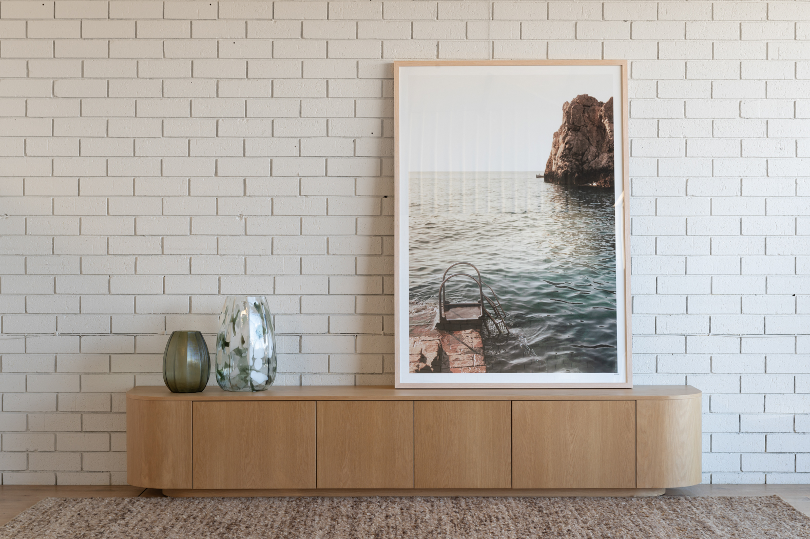 Hague Lowline TV unit