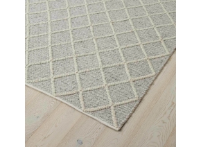 Mitre Rug Feather